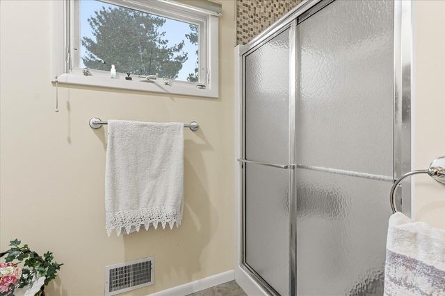 1021 Donnington Terrace, Kalamazoo, MI 49006