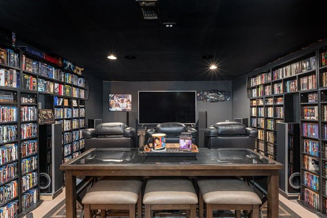 1021 Donnington Terrace, Kalamazoo, MI 49006