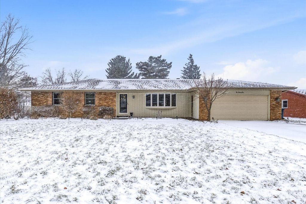 1021 Donnington Terrace, Kalamazoo, MI 49006