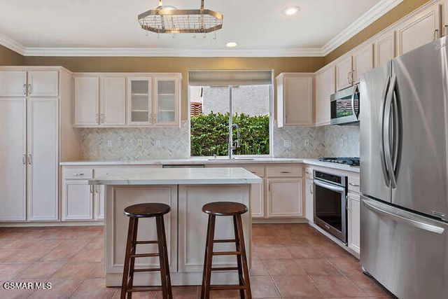 11805 Catania Court, Moorpark, CA 93021