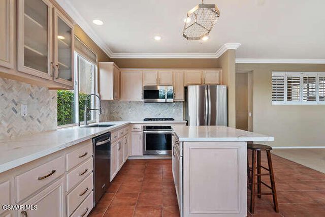 11805 Catania Court, Moorpark, CA 93021