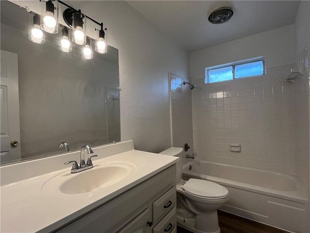 3406 Crestoak Dr, Corpus Christi, TX 78415
