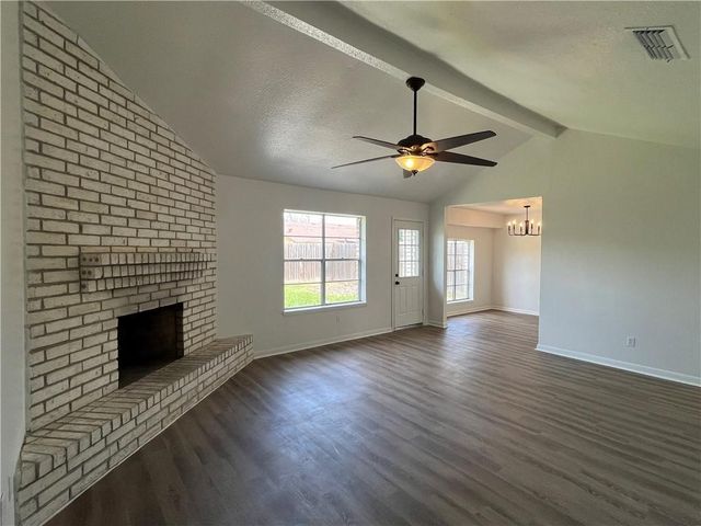 3406 Crestoak Dr, Corpus Christi, TX 78415