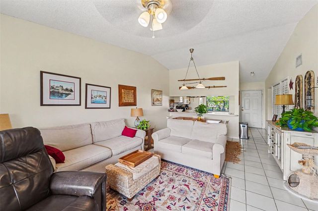 1702 SEASCAPE CIRCLE 203, Tarpon Springs, FL 34689