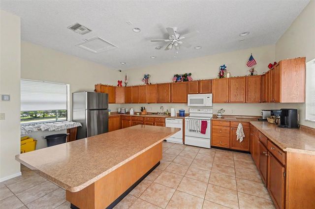 1702 SEASCAPE CIRCLE 203, Tarpon Springs, FL 34689
