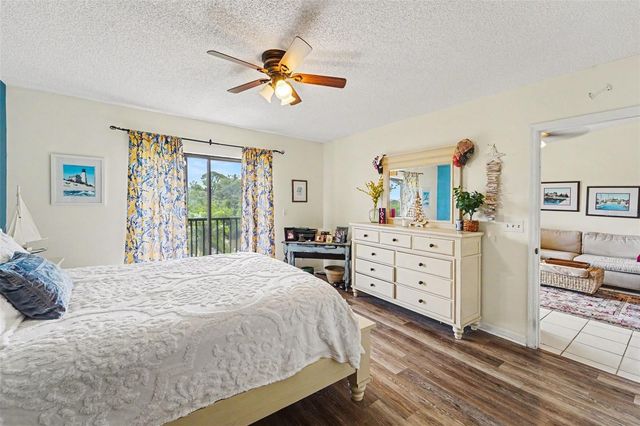 1702 SEASCAPE CIRCLE 203, Tarpon Springs, FL 34689
