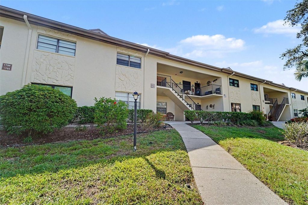 1702 SEASCAPE CIRCLE 203, Tarpon Springs, FL 34689