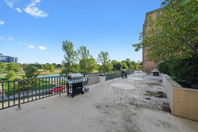 4343 N Clarendon Avenue 2210, Chicago, IL 60613