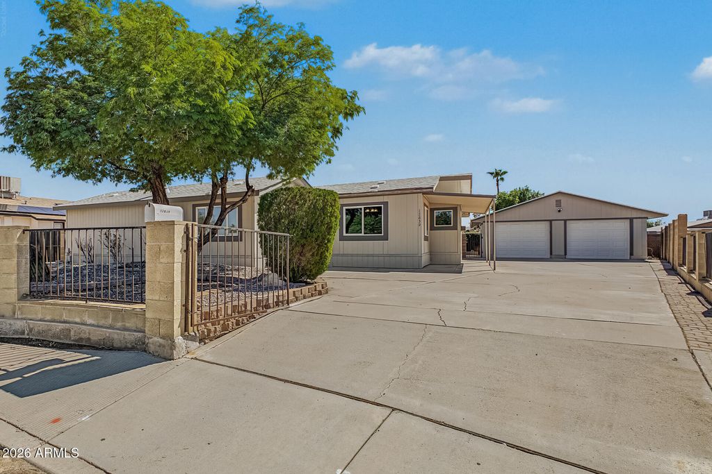 12839 W LUNDBERG Street, Surprise, AZ 85378 — photo 2