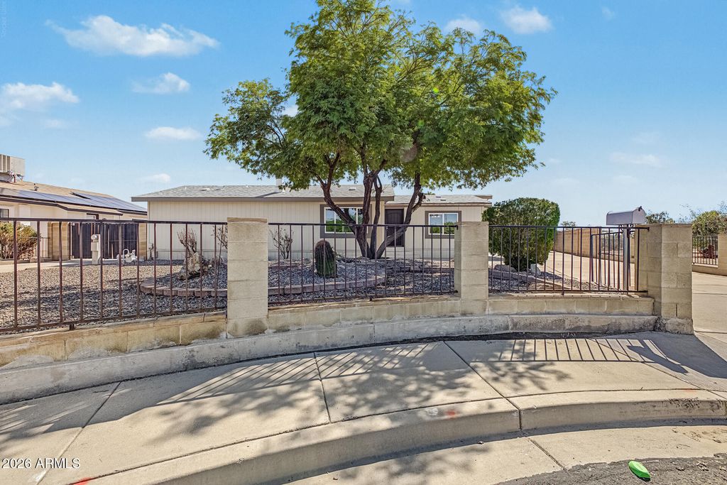 12839 W LUNDBERG Street, Surprise, AZ 85378 — photo 3