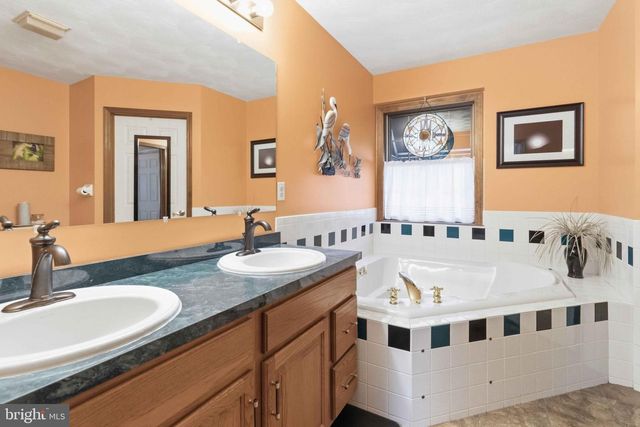 1771 LAMPLIGHT CIR, Middletown, PA 17057