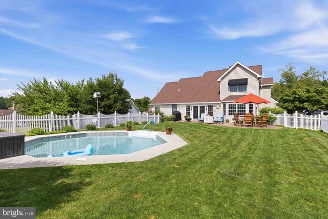 1771 LAMPLIGHT CIR, Middletown, PA 17057