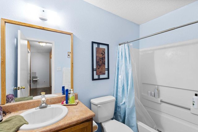 1932 Desert Breeze Drive SW, Albuquerque, NM 87121