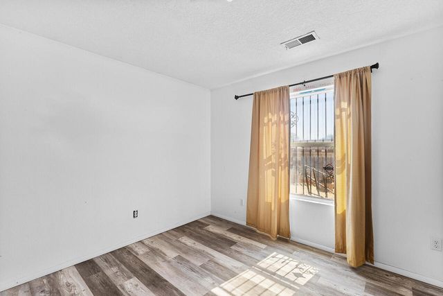 1932 Desert Breeze Drive SW, Albuquerque, NM 87121