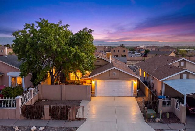 1932 Desert Breeze Drive SW, Albuquerque, NM 87121