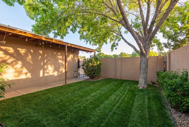 1932 Desert Breeze Drive SW, Albuquerque, NM 87121