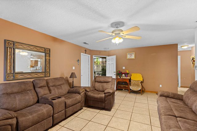 1932 Desert Breeze Drive SW, Albuquerque, NM 87121