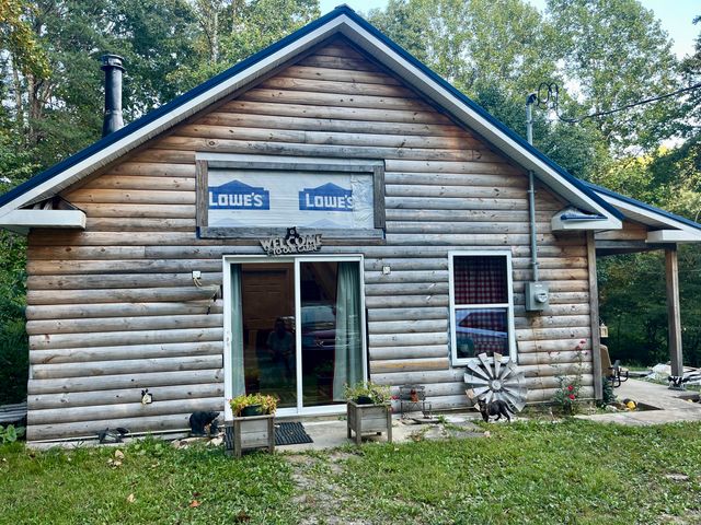 2789 Black Creek Road, Clay City, KY 40312