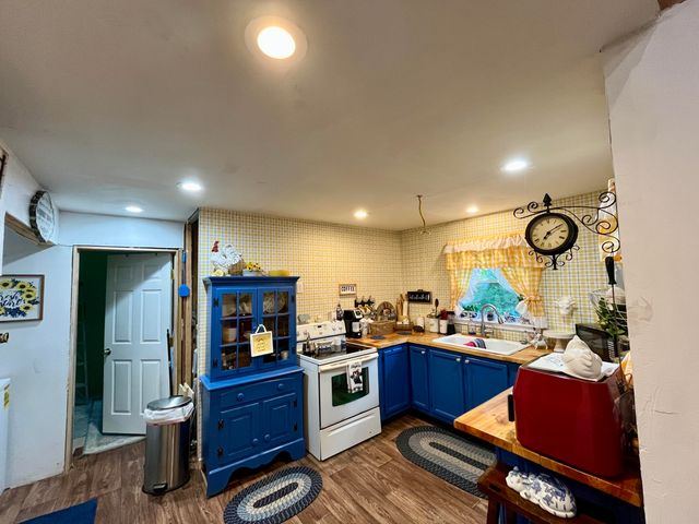 2789 Black Creek Road, Clay City, KY 40312