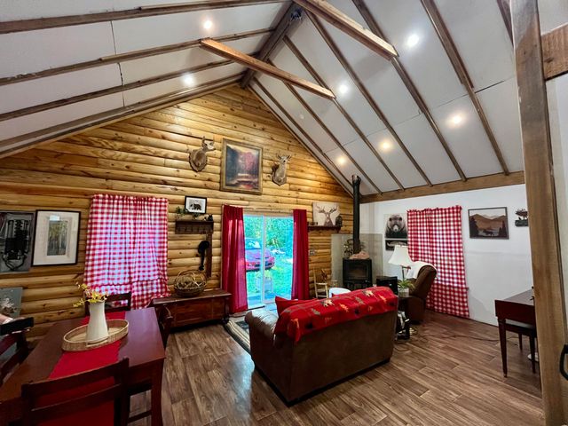 2789 Black Creek Road, Clay City, KY 40312