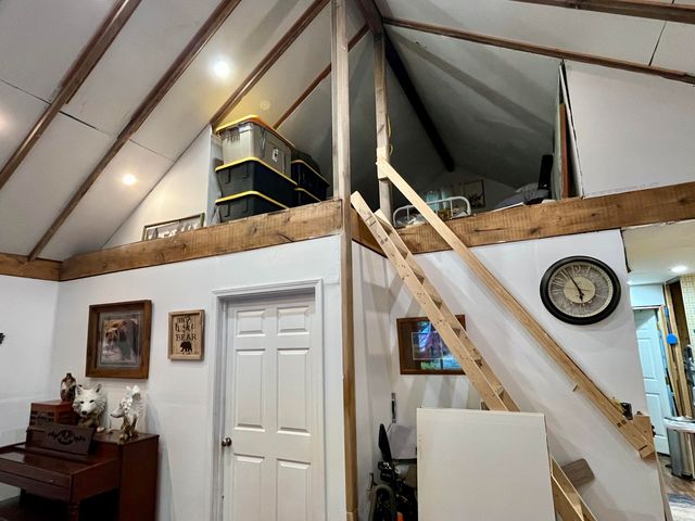 2789 Black Creek Road, Clay City, KY 40312