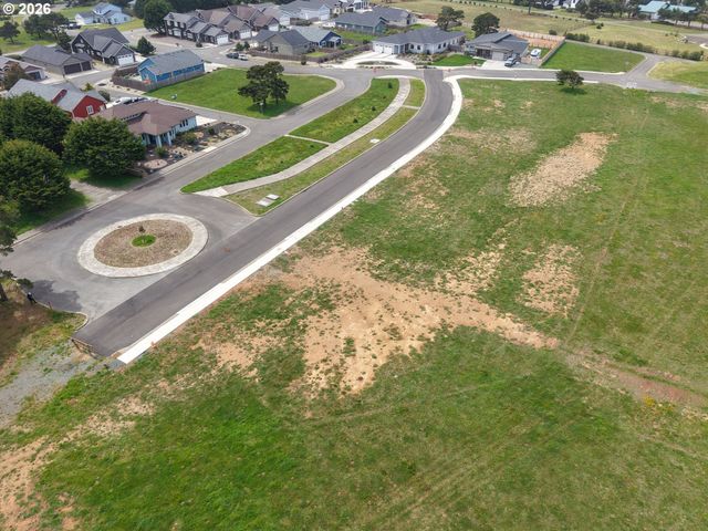 Shearwater Cir 4, Bandon, OR 97411