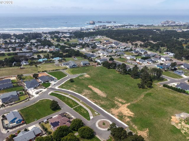 Shearwater Cir 4, Bandon, OR 97411