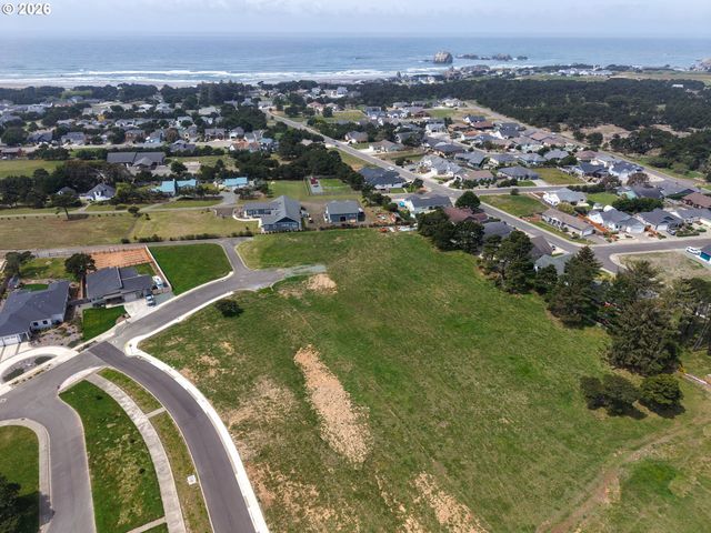 Shearwater Cir 4, Bandon, OR 97411
