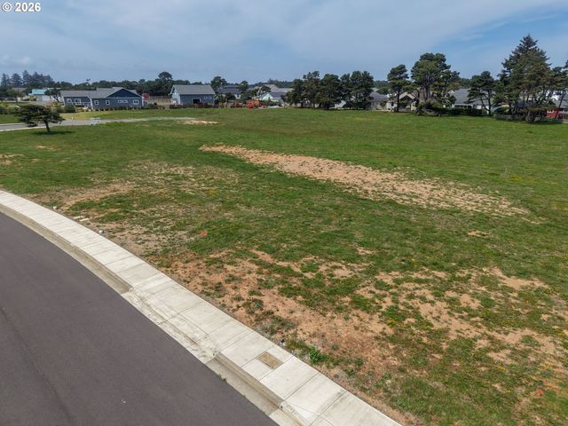 Shearwater Cir 4, Bandon, OR 97411