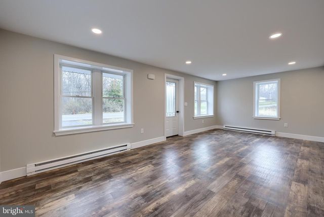 2259 S FORGE RD, Palmyra, PA 17078