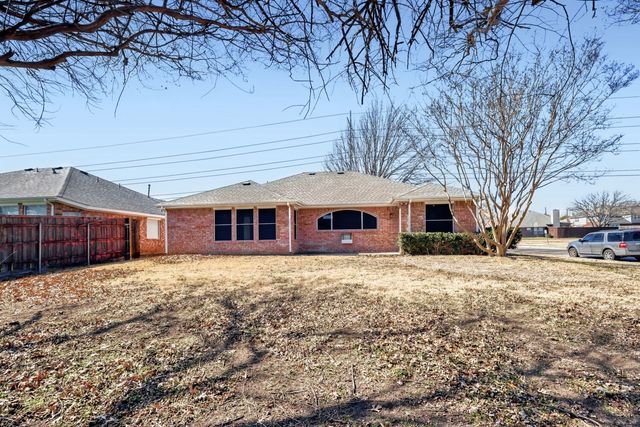 8206 Sundeck Street, Frisco, TX 75035