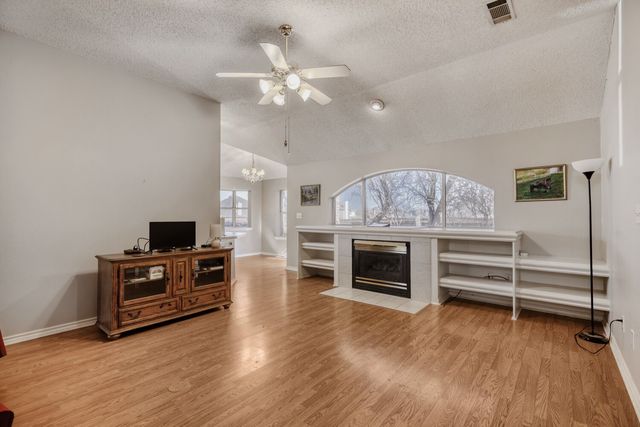 8206 Sundeck Street, Frisco, TX 75035