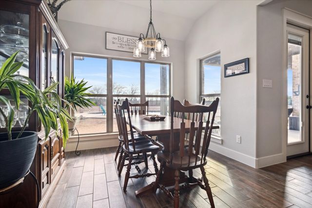 920 Cheyenne Trail, Trenton, TX 75490