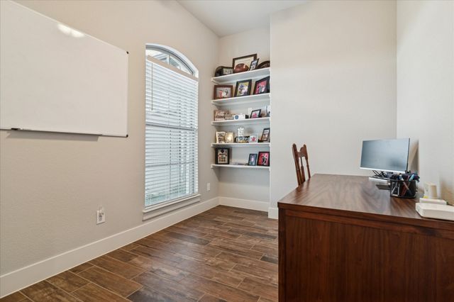 920 Cheyenne Trail, Trenton, TX 75490