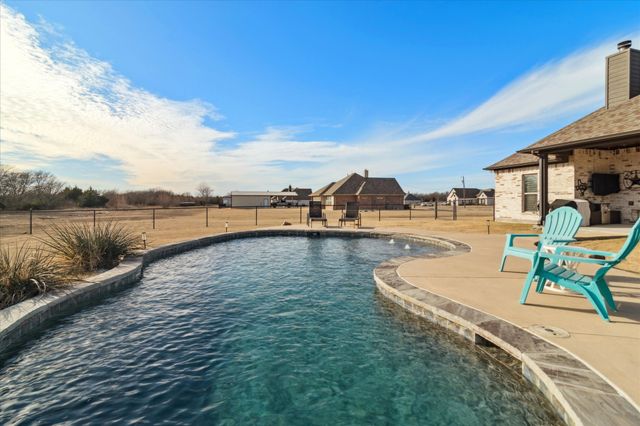 920 Cheyenne Trail, Trenton, TX 75490
