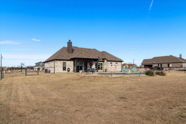 920 Cheyenne Trail, Trenton, TX 75490