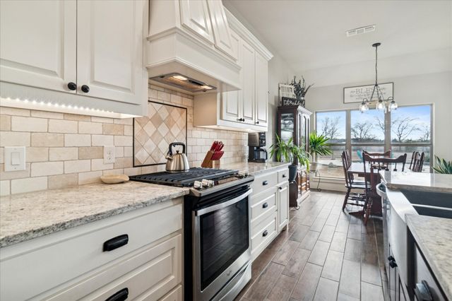 920 Cheyenne Trail, Trenton, TX 75490