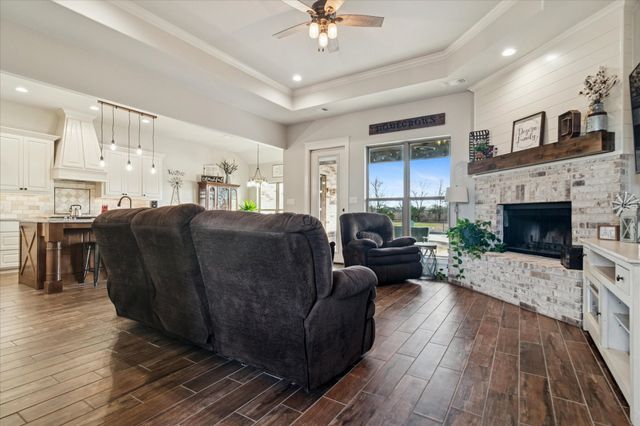 920 Cheyenne Trail, Trenton, TX 75490