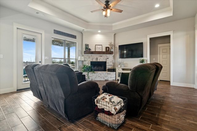 920 Cheyenne Trail, Trenton, TX 75490