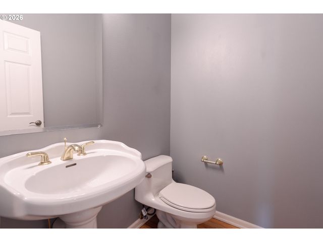 11041 Se HENDERSON Dr, Portland, OR 97266