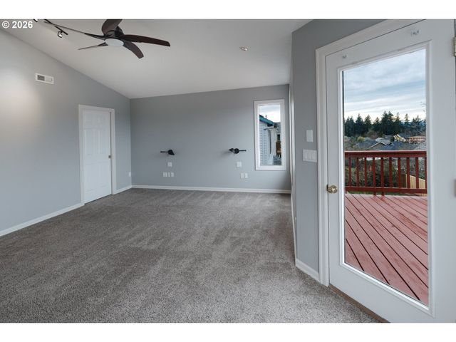 11041 Se HENDERSON Dr, Portland, OR 97266