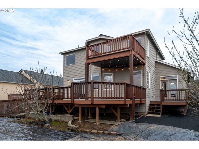 11041 Se HENDERSON Dr, Portland, OR 97266