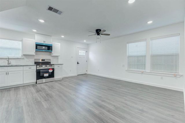 8218 Bigwood Street A, Houston, TX 77078