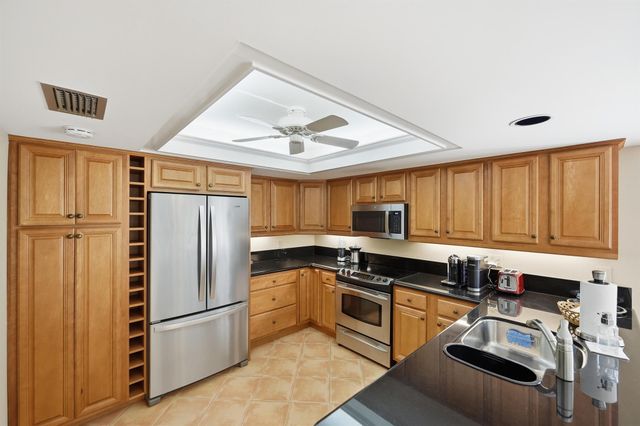 6404 SE Brandywine Court 104, Stuart, FL 34997