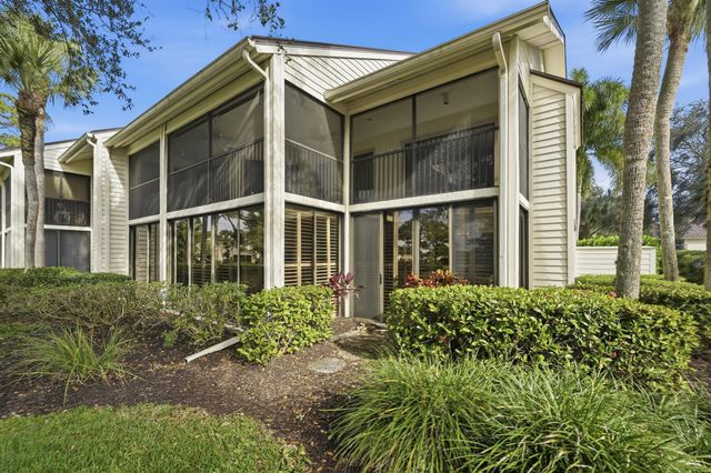 6404 SE Brandywine Court 104, Stuart, FL 34997