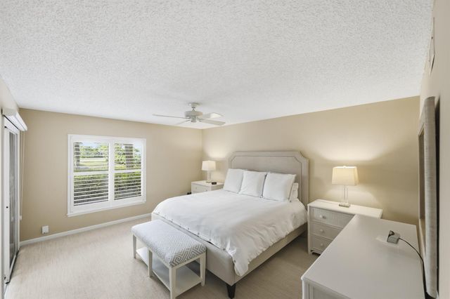 6404 SE Brandywine Court 104, Stuart, FL 34997