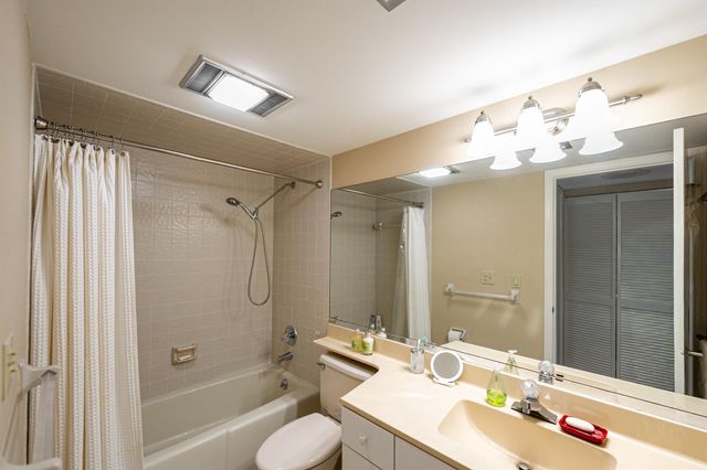 6404 SE Brandywine Court 104, Stuart, FL 34997