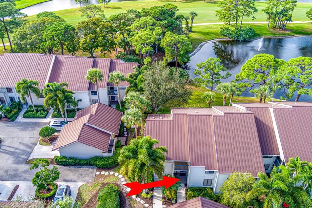 6404 SE Brandywine Court 104, Stuart, FL 34997