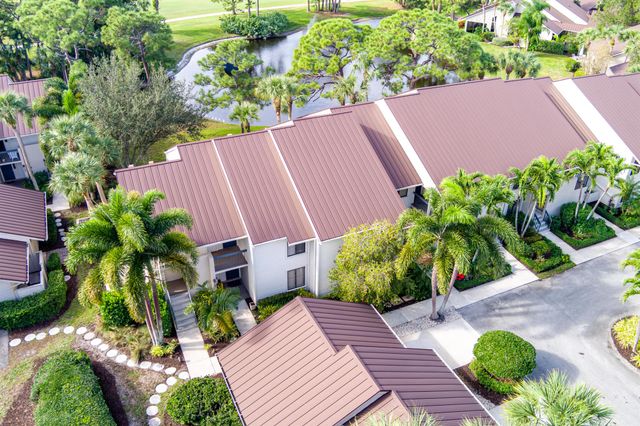 6404 SE Brandywine Court 104, Stuart, FL 34997