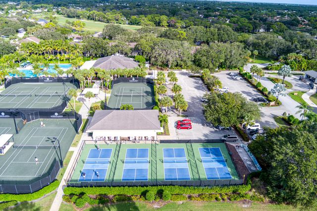 6404 SE Brandywine Court 104, Stuart, FL 34997